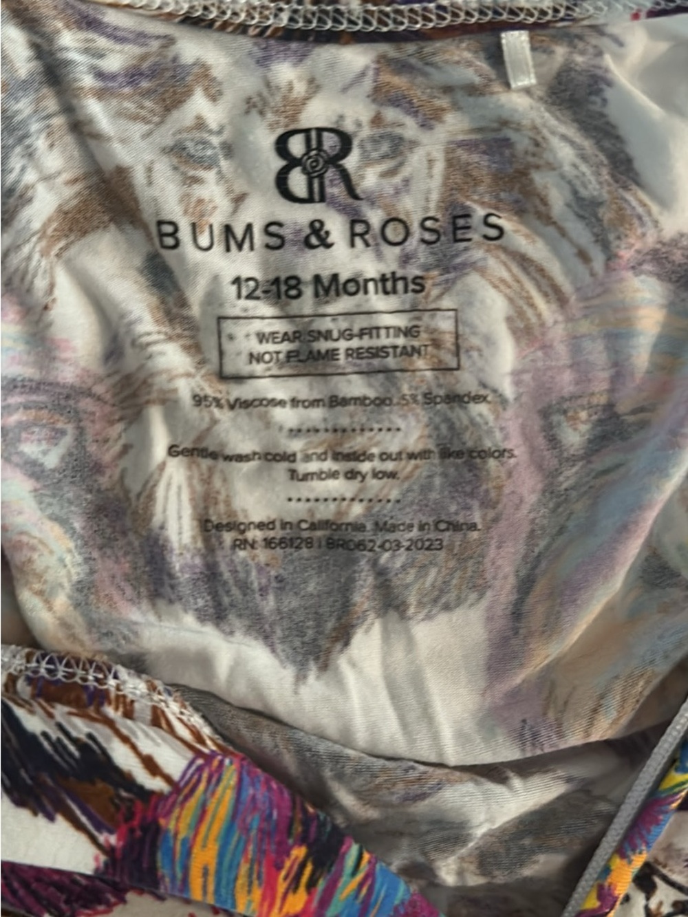 BUMS & ROSES Lion Print Zipper Onsie - Picture 3 of 3